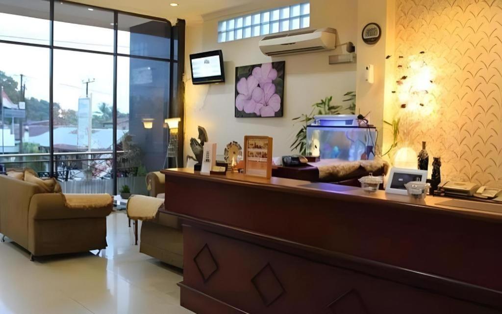 Hotel Dynasty Таракан Экстерьер фото