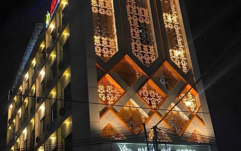 Hotel Dynasty Таракан Экстерьер фото