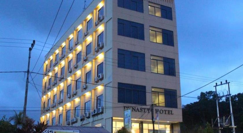 Hotel Dynasty Таракан Экстерьер фото