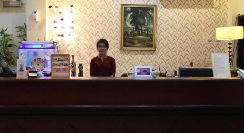 Hotel Dynasty Таракан Экстерьер фото